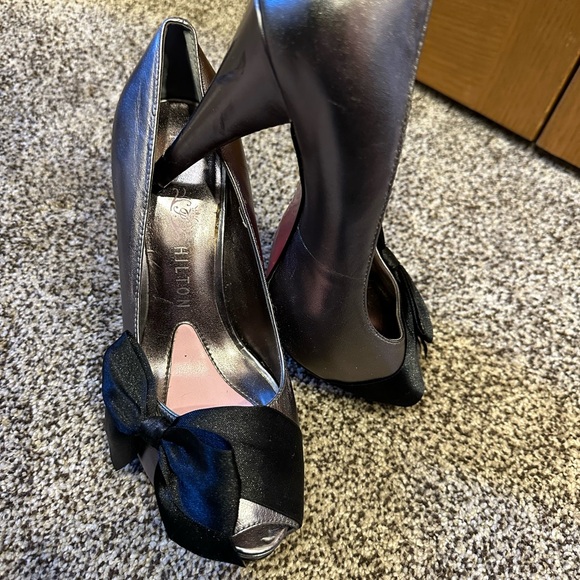 Paris Hilton High Heels - Picture 2 of 5